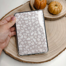 Carica l'immagine nel visualizzatore di Gallery, E-READER PAPER COVER - paperwhite 11a 2022, 6"
