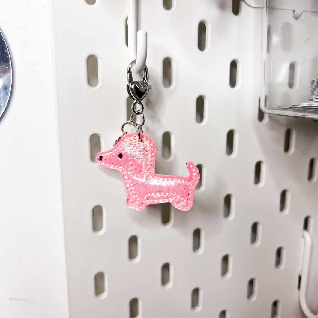 DACHSHUN DOG - pink xmas - KEYCHAIN