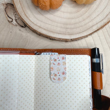 Load image into Gallery viewer, MAGNETIC BOOKMARK, tea
