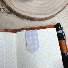 Load image into Gallery viewer, MAGNETIC BOOKMARK, pink
