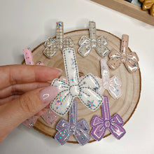Carica l'immagine nel visualizzatore di Gallery, MAGNETIC BOOKMARK - bow
