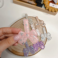 Carica l'immagine nel visualizzatore di Gallery, MAGNETIC BOOKMARK - bow
