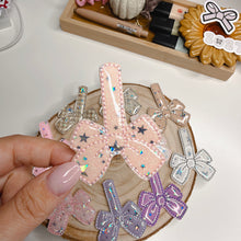 Carica l'immagine nel visualizzatore di Gallery, MAGNETIC BOOKMARK - bow
