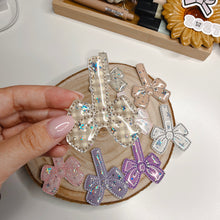 Carica l'immagine nel visualizzatore di Gallery, MAGNETIC BOOKMARK - bow

