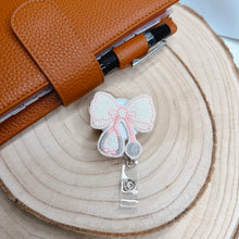 Carica l'immagine nel visualizzatore di Gallery, PAPERCLIP or BADGE | DOCTOR BOW PINK
