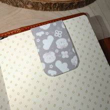 Load image into Gallery viewer, GLITTER BOOKMARK MAGNETIC
