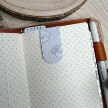 Carica l'immagine nel visualizzatore di Gallery, MAGNETIC BOOKMARK, dog
